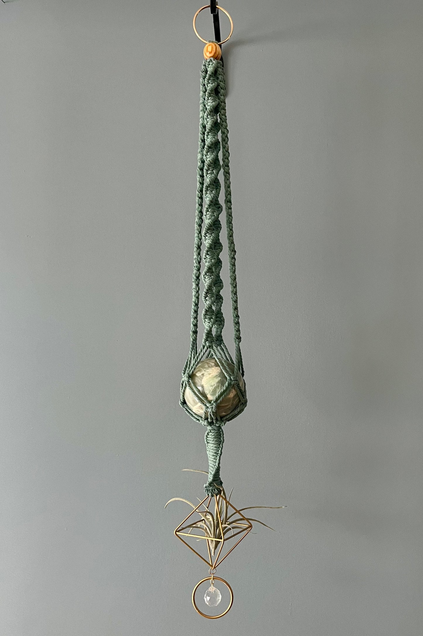 Green Moonstone / Air Plant Holder / Sun Catcher Macrame Hanger Green