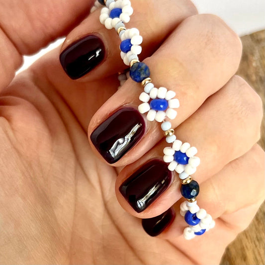 White & Blue Daisy Chain Lapiz Lazuli Stretch Bracelet jewelry from GemCadet